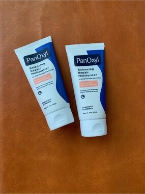 PanOxyl Balancing Repair Moisturizer - White & Blue Packaging
